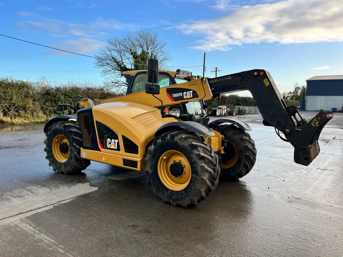 Caterpillar TH357D Telehandler - Image 2