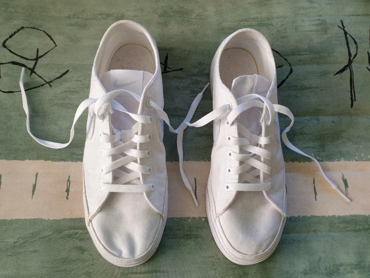 NikeCourt Legacy Canvas Womens Shoes 7.5UK - Image 2