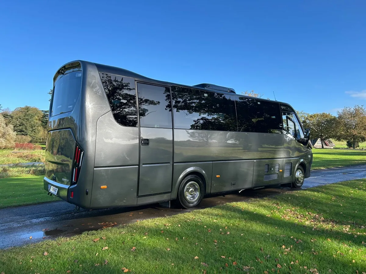 New DAF XB Turas 800s 33 seater - Image 4