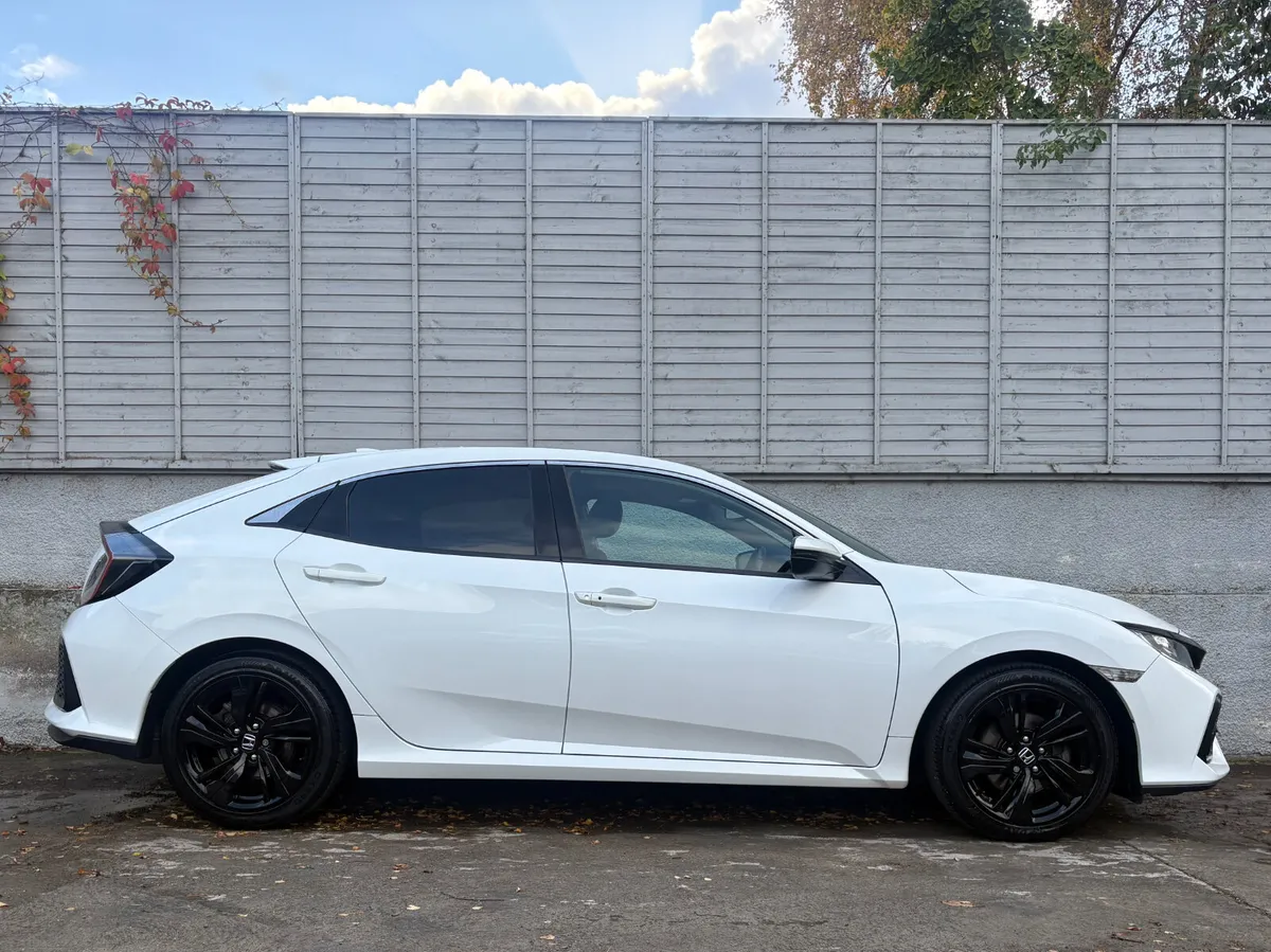 Honda Civic 2019 EX I-DTEC 1.6 / SUNROOF - Image 2