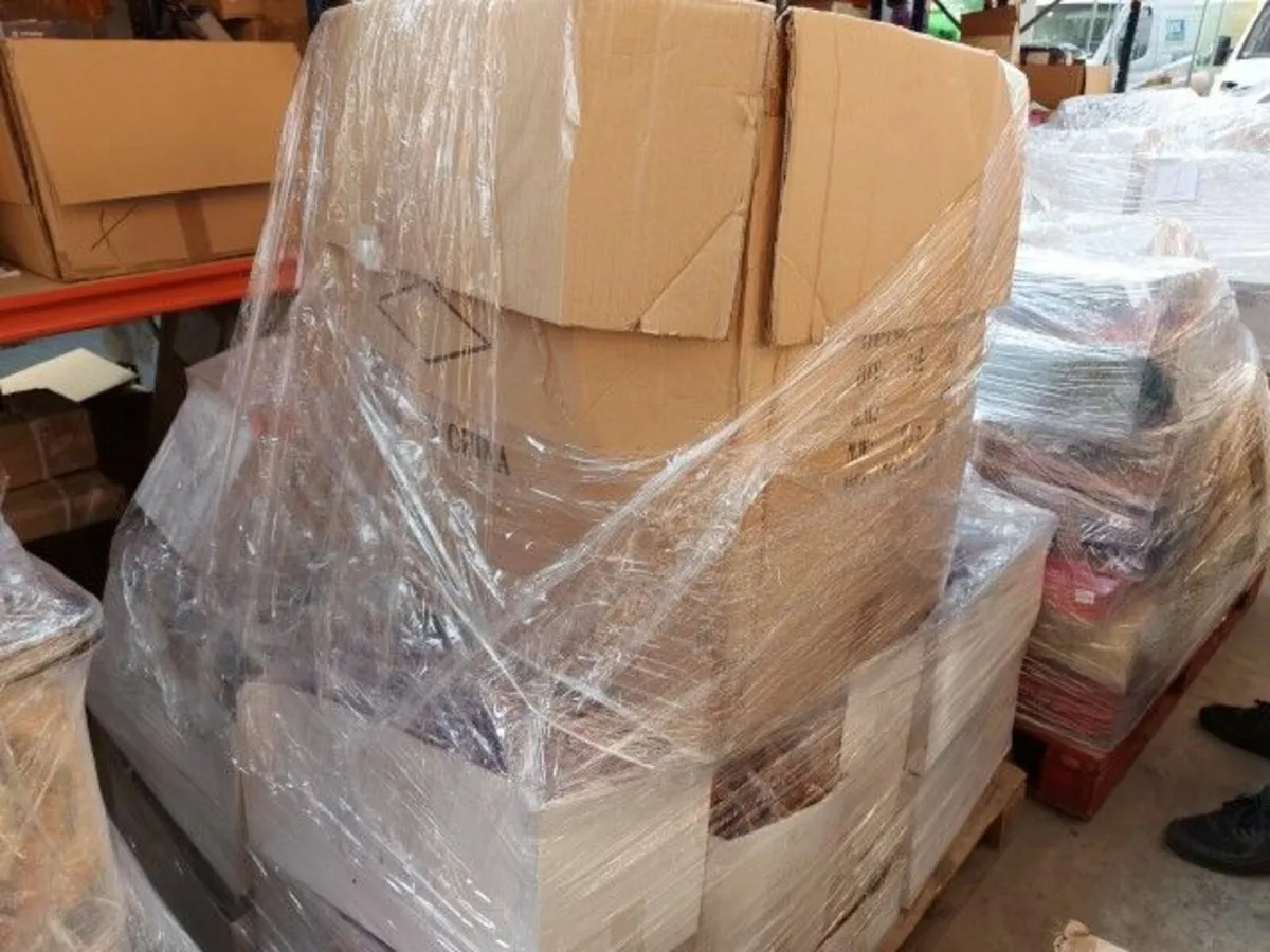 Online Auction Of A Pallet Of Fascinators & More! - Image 3
