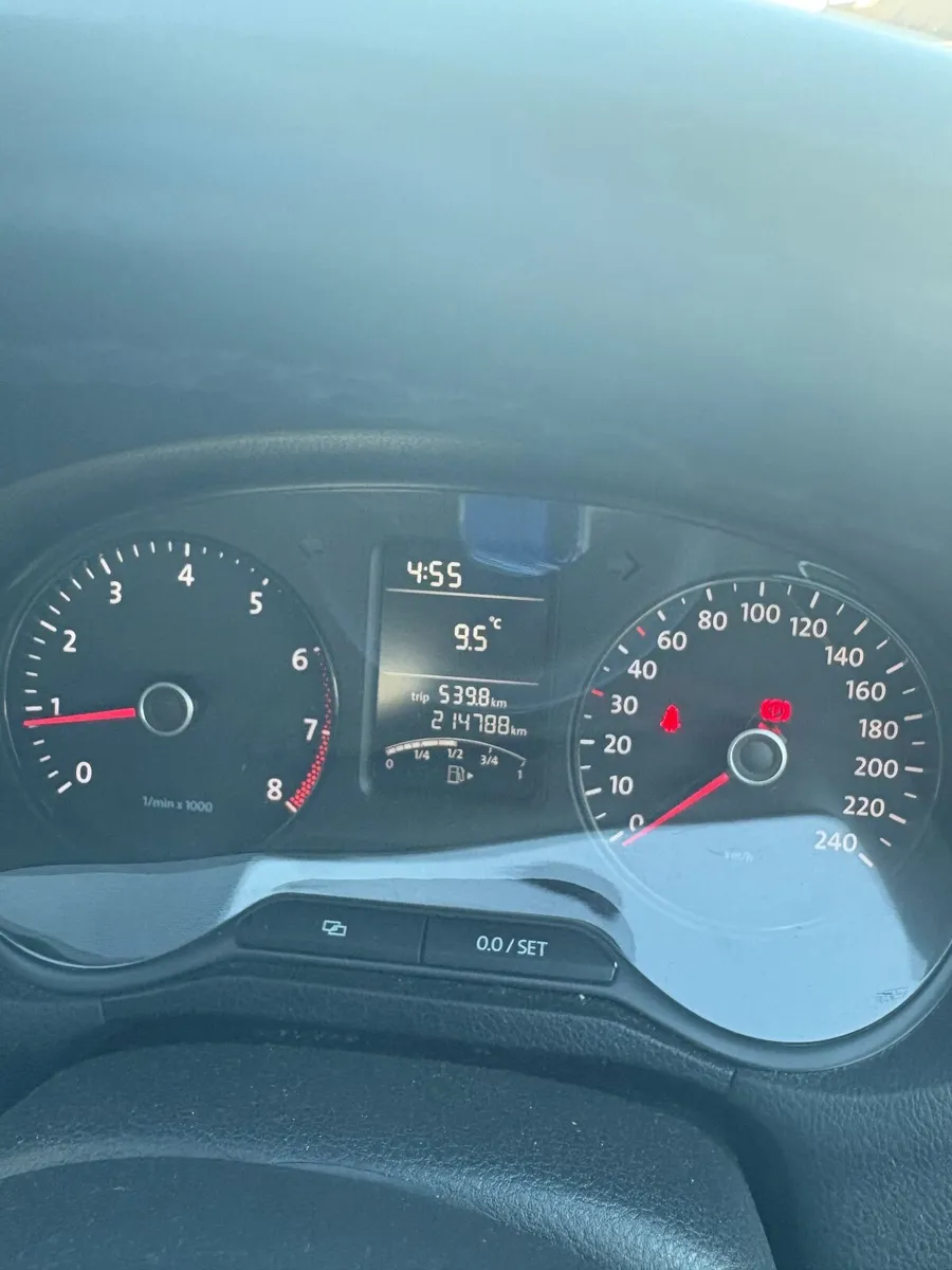 Volkswagen Polo 2013 - Image 2