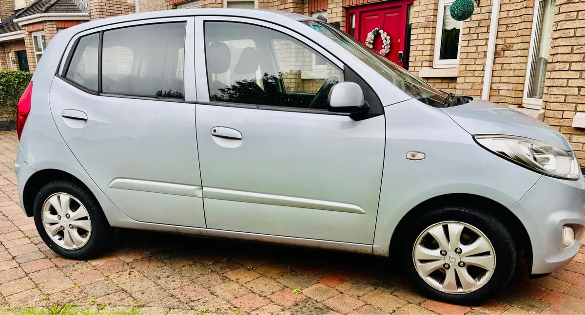 Hyundai i10 Active - Image 2