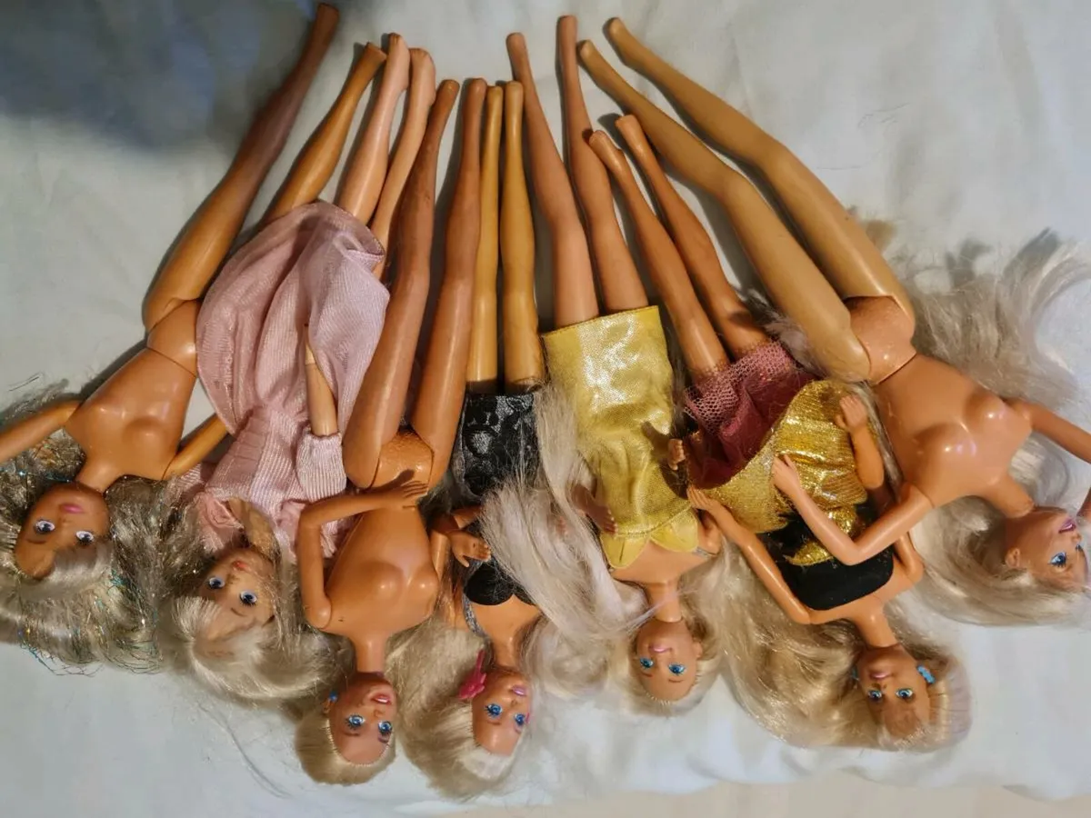 Vintage barbie and sindy doll collection