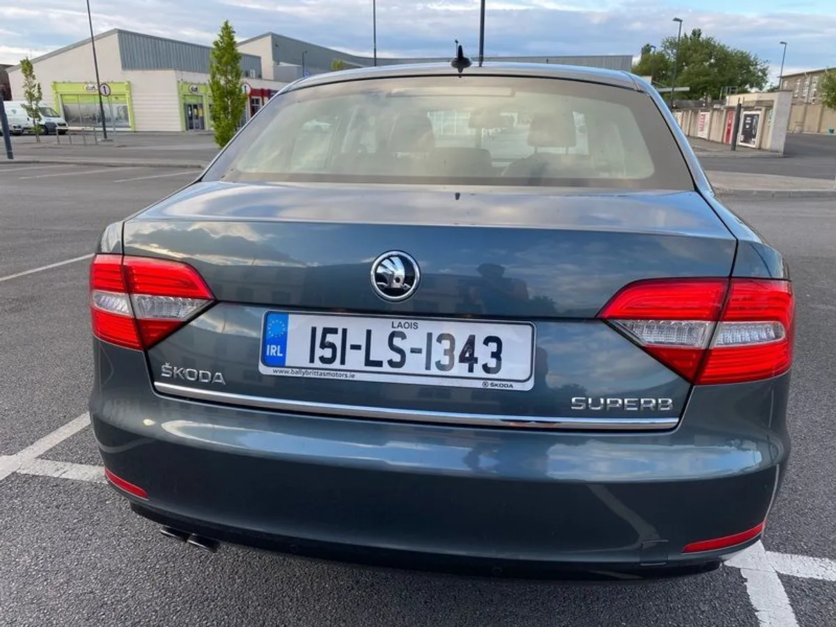 2015 Skoda Superb - Image 3