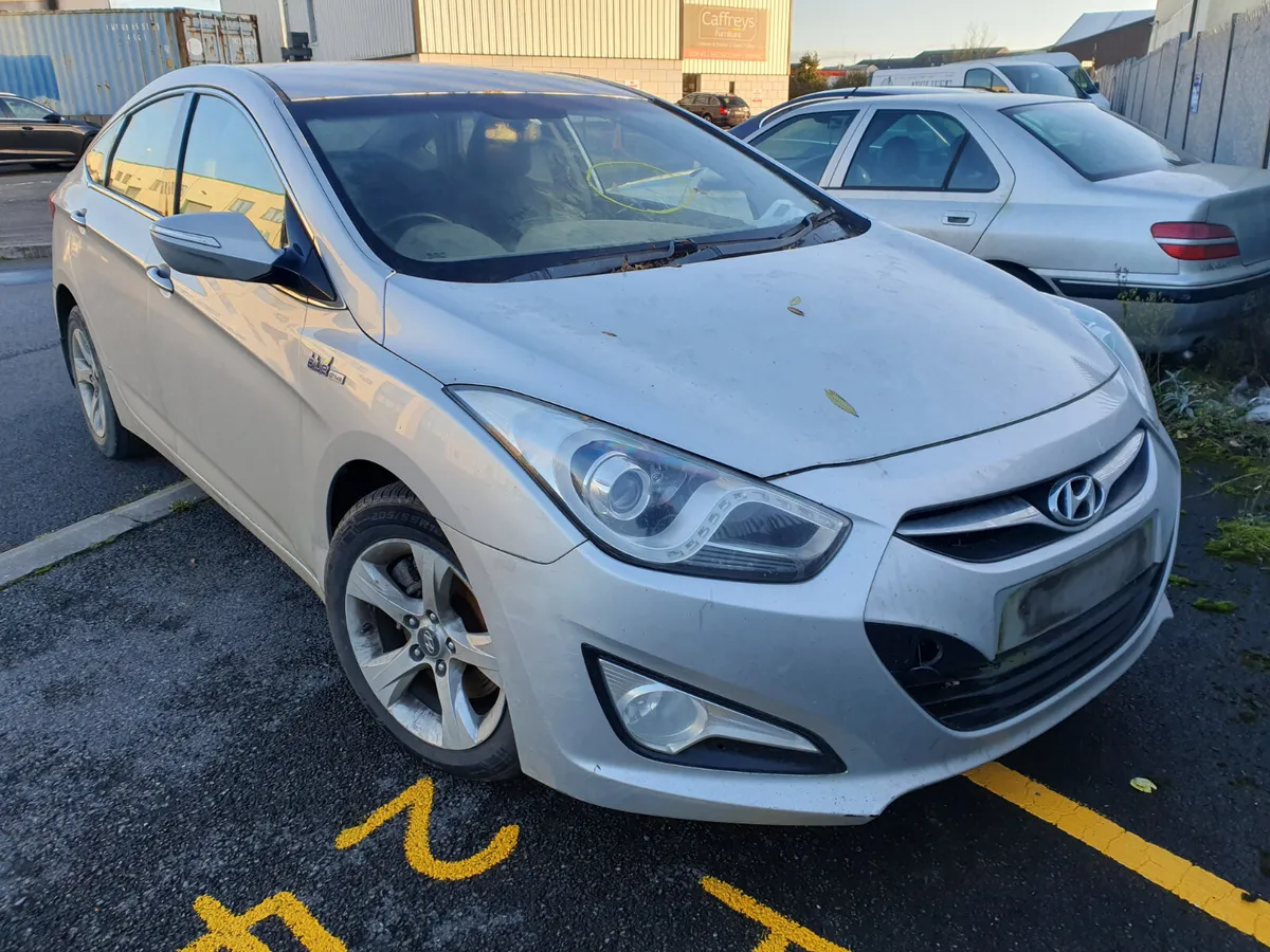 12 HYUNDAI I40  1.7 D (D4FDB) FOR BREAKING - Image 1