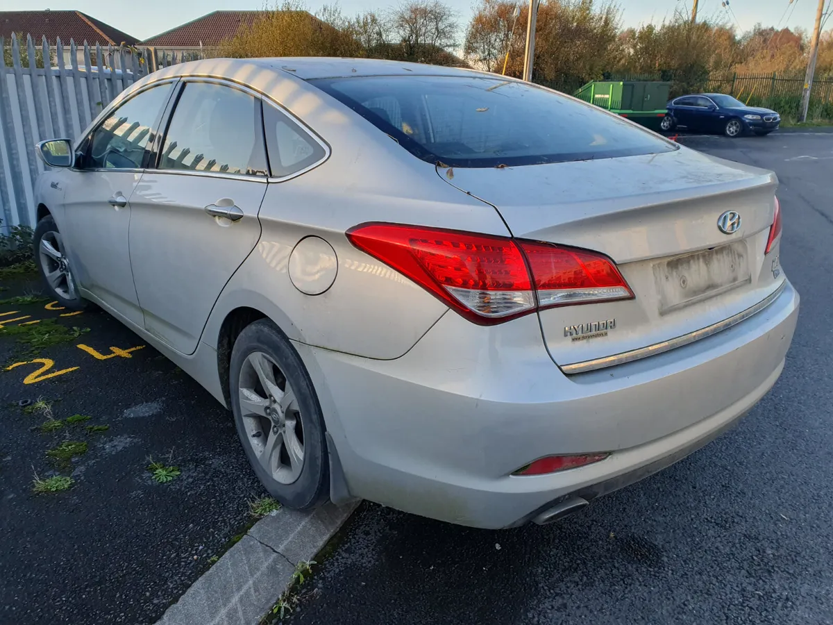 12 HYUNDAI I40  1.7 D (D4FDB) FOR BREAKING - Image 3