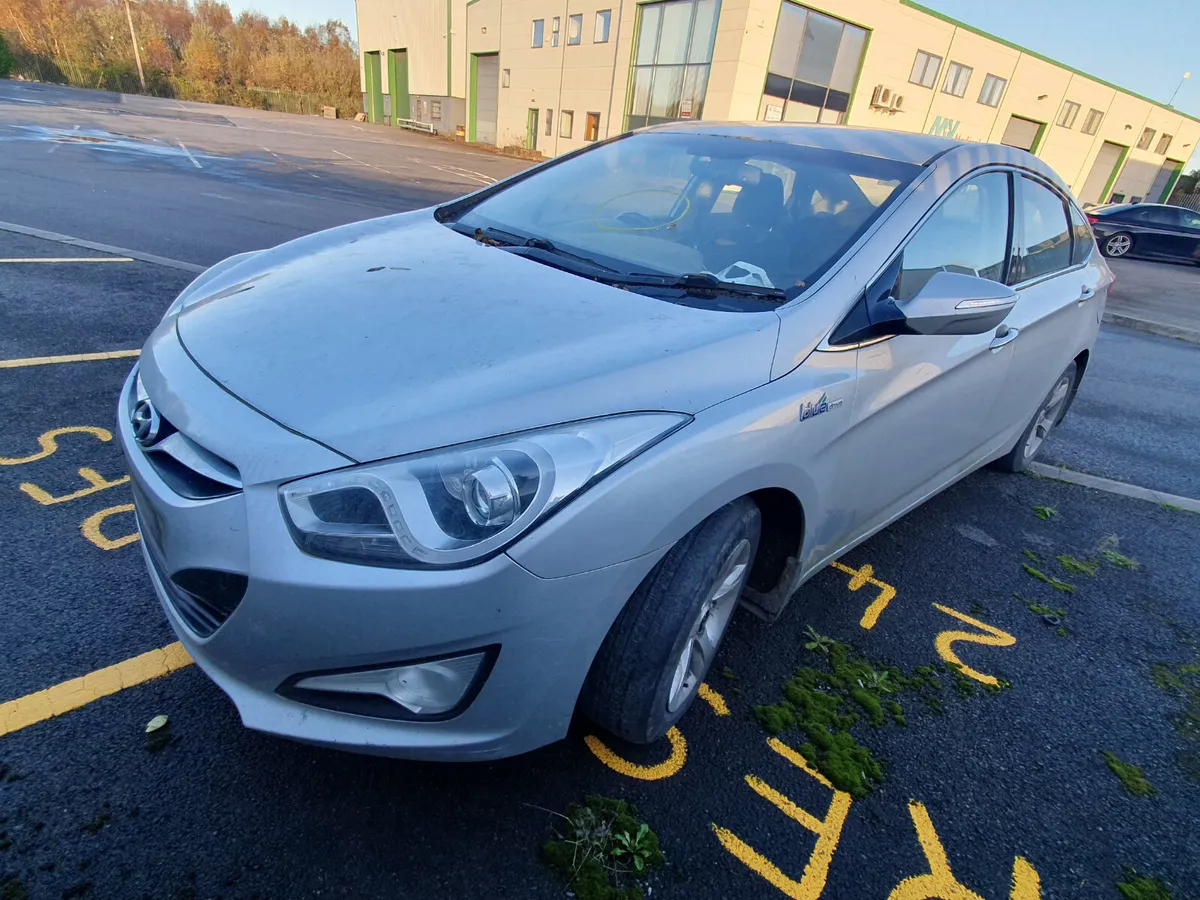 12 HYUNDAI I40  1.7 D (D4FDB) FOR BREAKING - Image 2