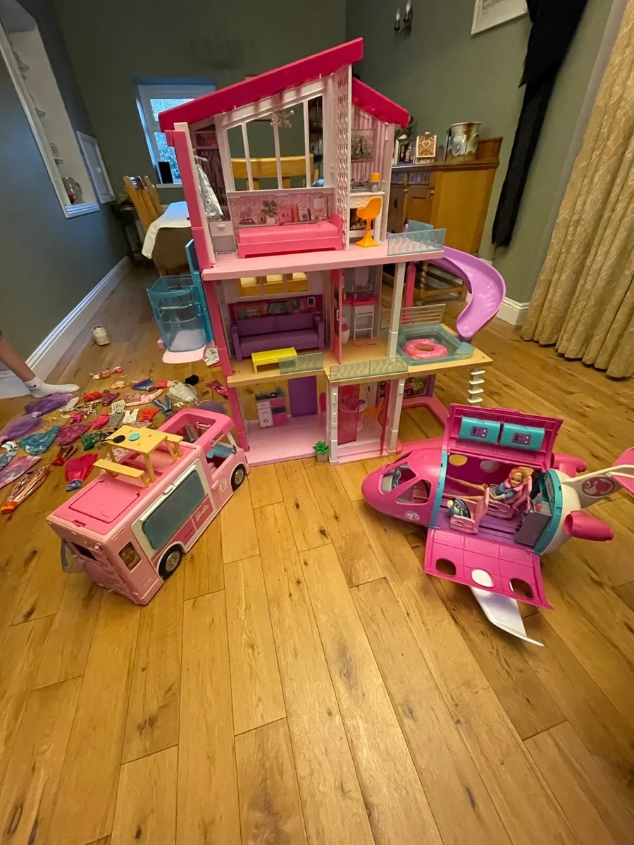 Barbie Dream House, Barbie plane and Barbie Camper - Image 1