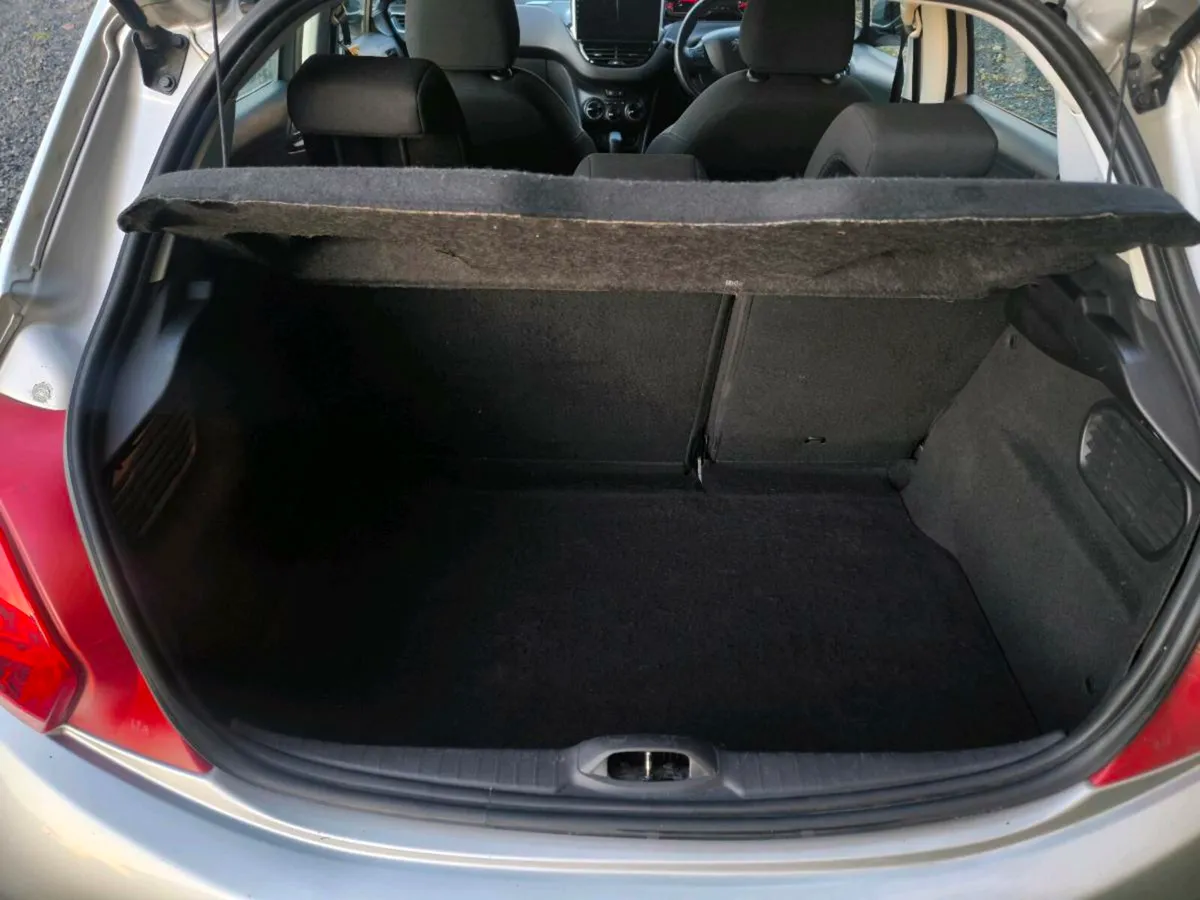 Peugeot 208 - Image 4
