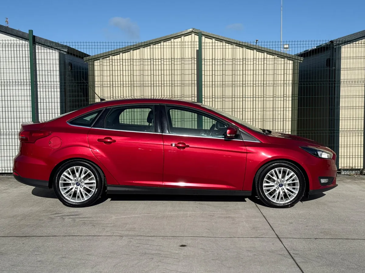 Ford Focus 2015 Low Kms!!! - Image 3
