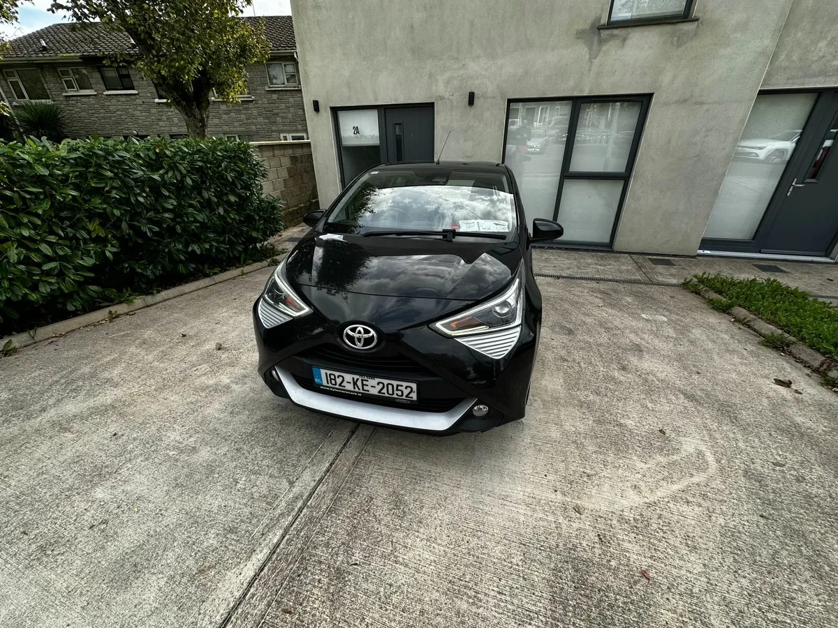 Toyota Aygo X-Play X-Shift (Automatic) - Image 1