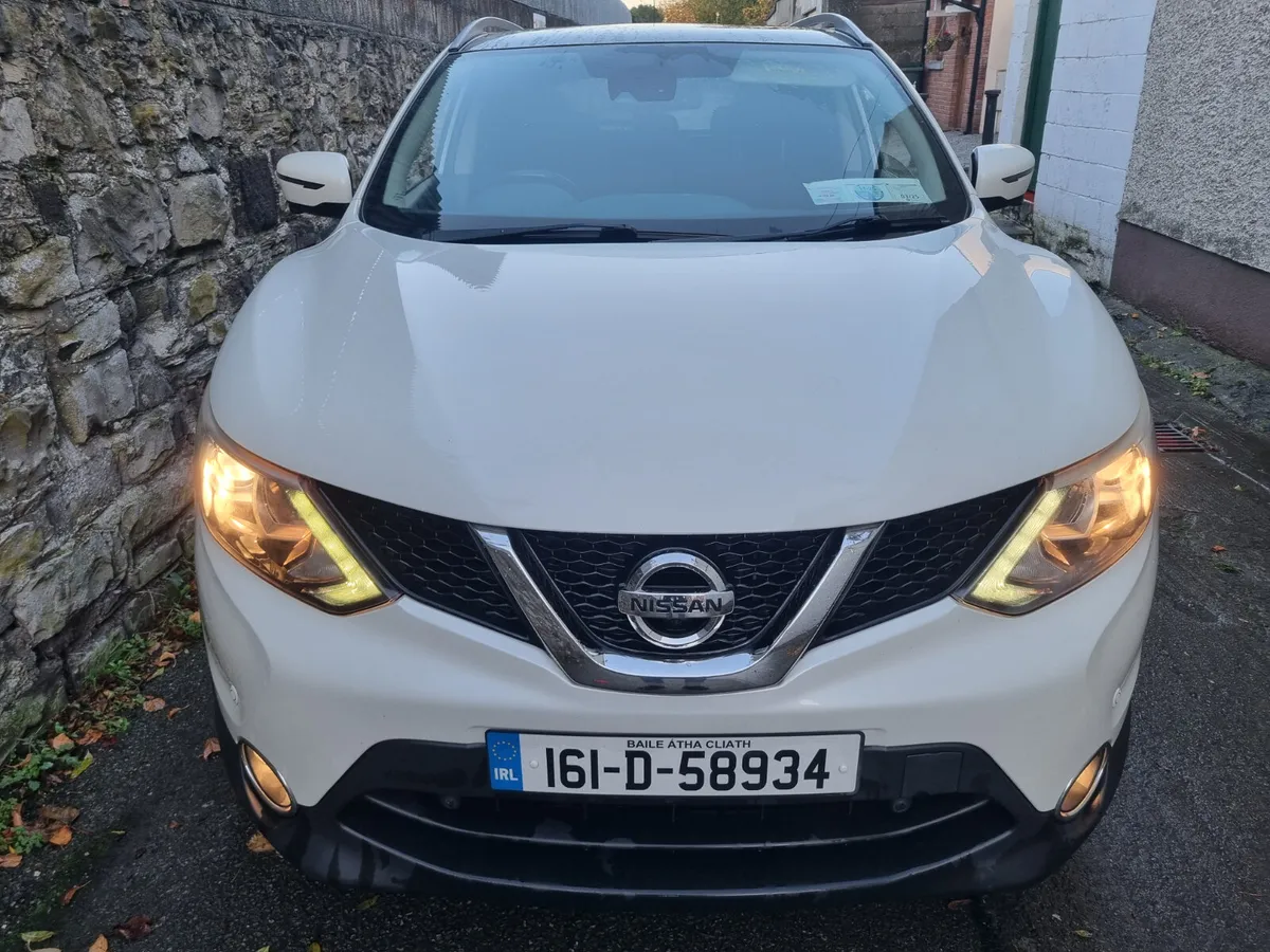 Nissan Qashqai  Pan Roof  360 Camera 2016 - Image 4