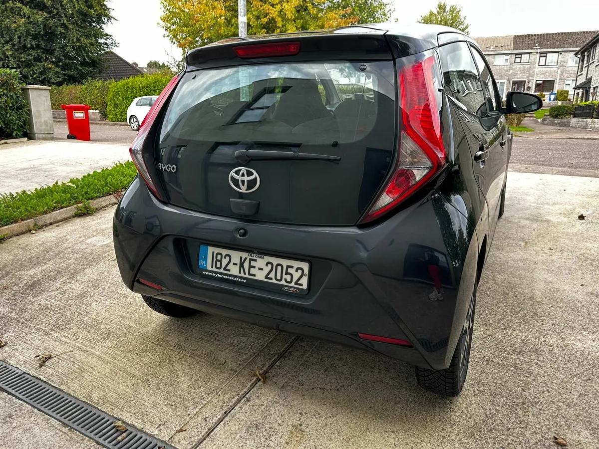 Toyota Aygo X-Play X-Shift (Automatic) - Image 2