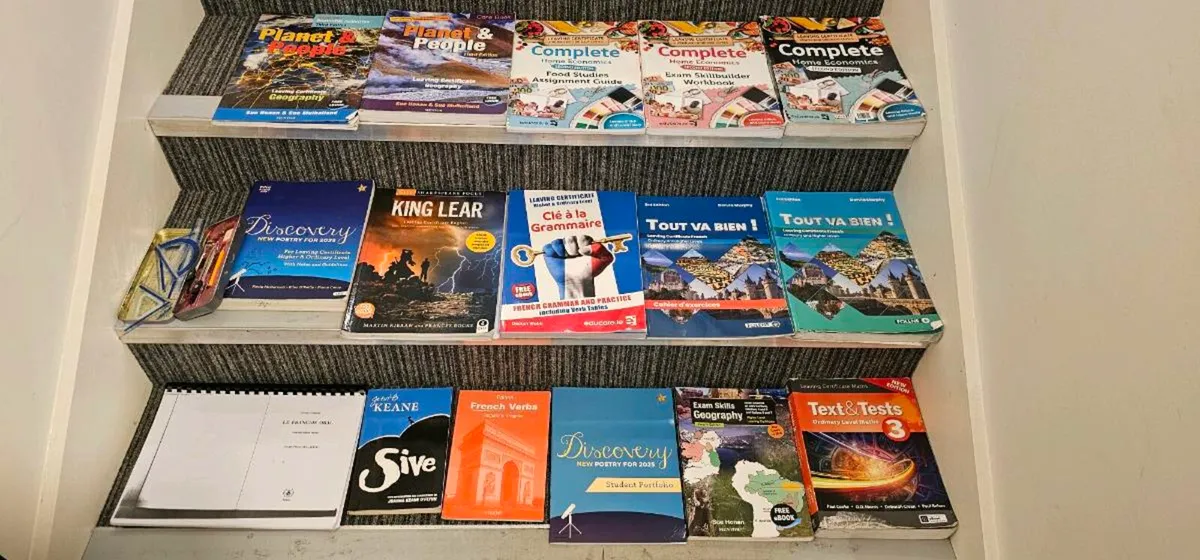 School books - Image 1