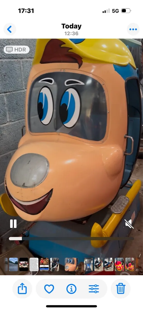 Coin operated toys - Image 1