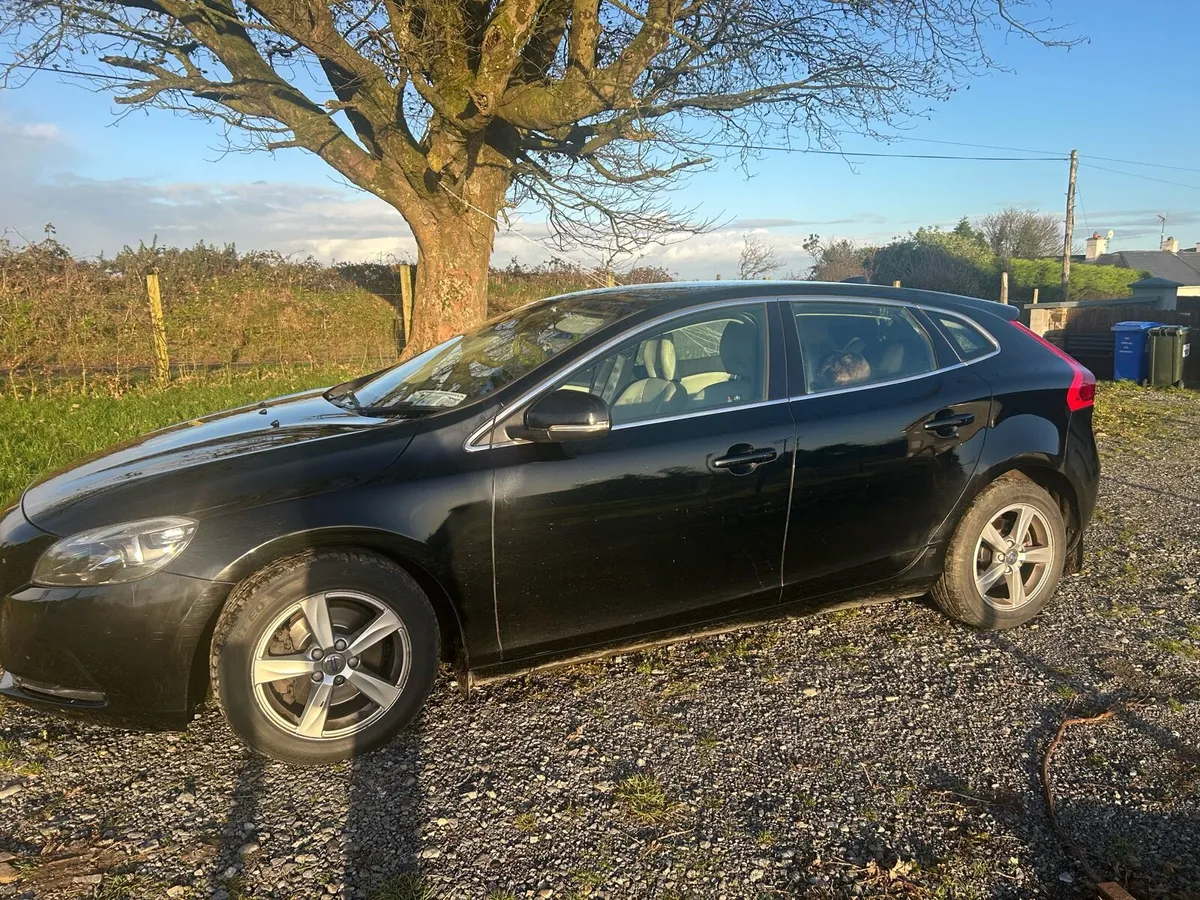 Volvo V40 - Image 3