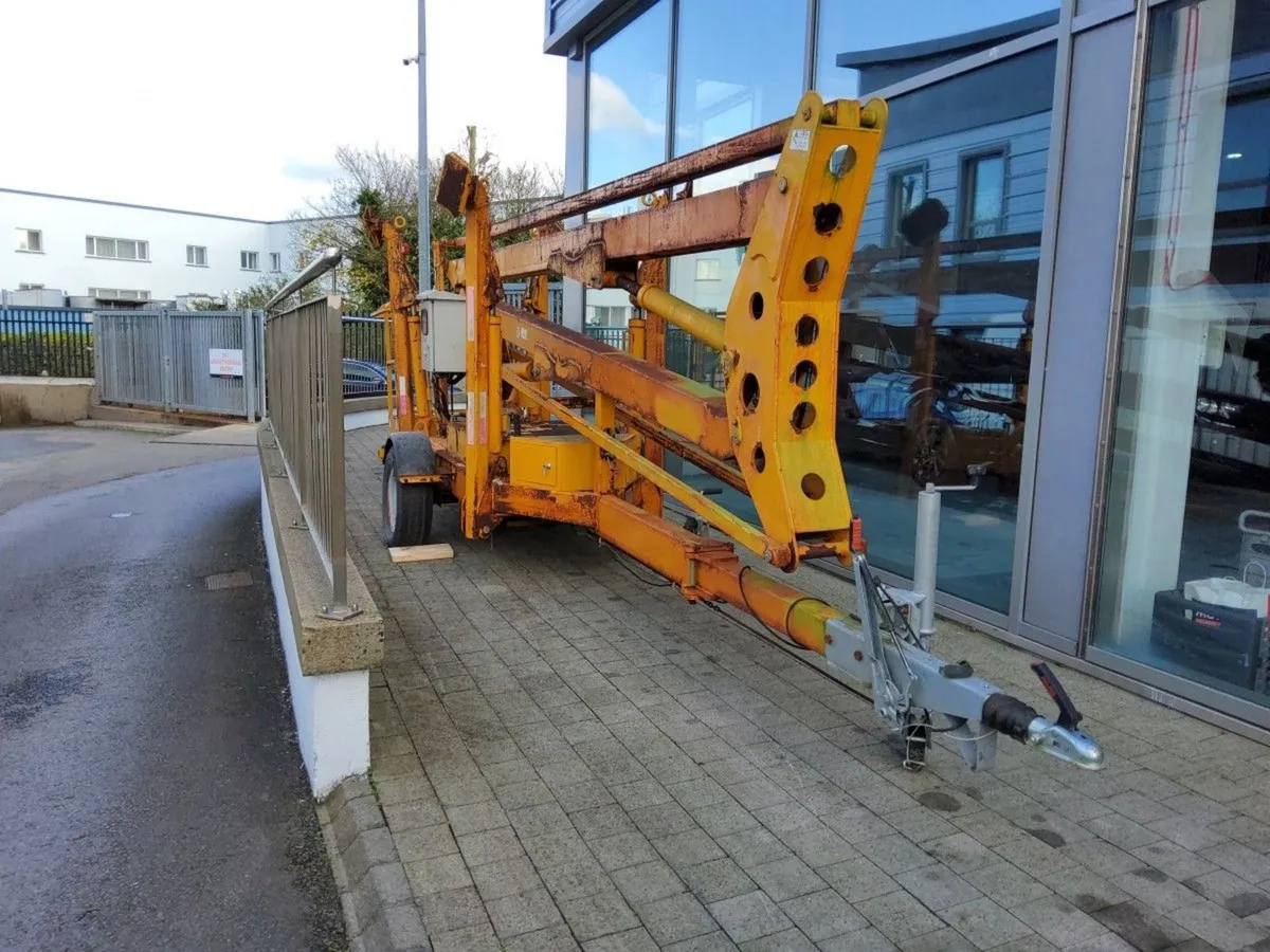 AC Cobra Boom Lift - Image 1