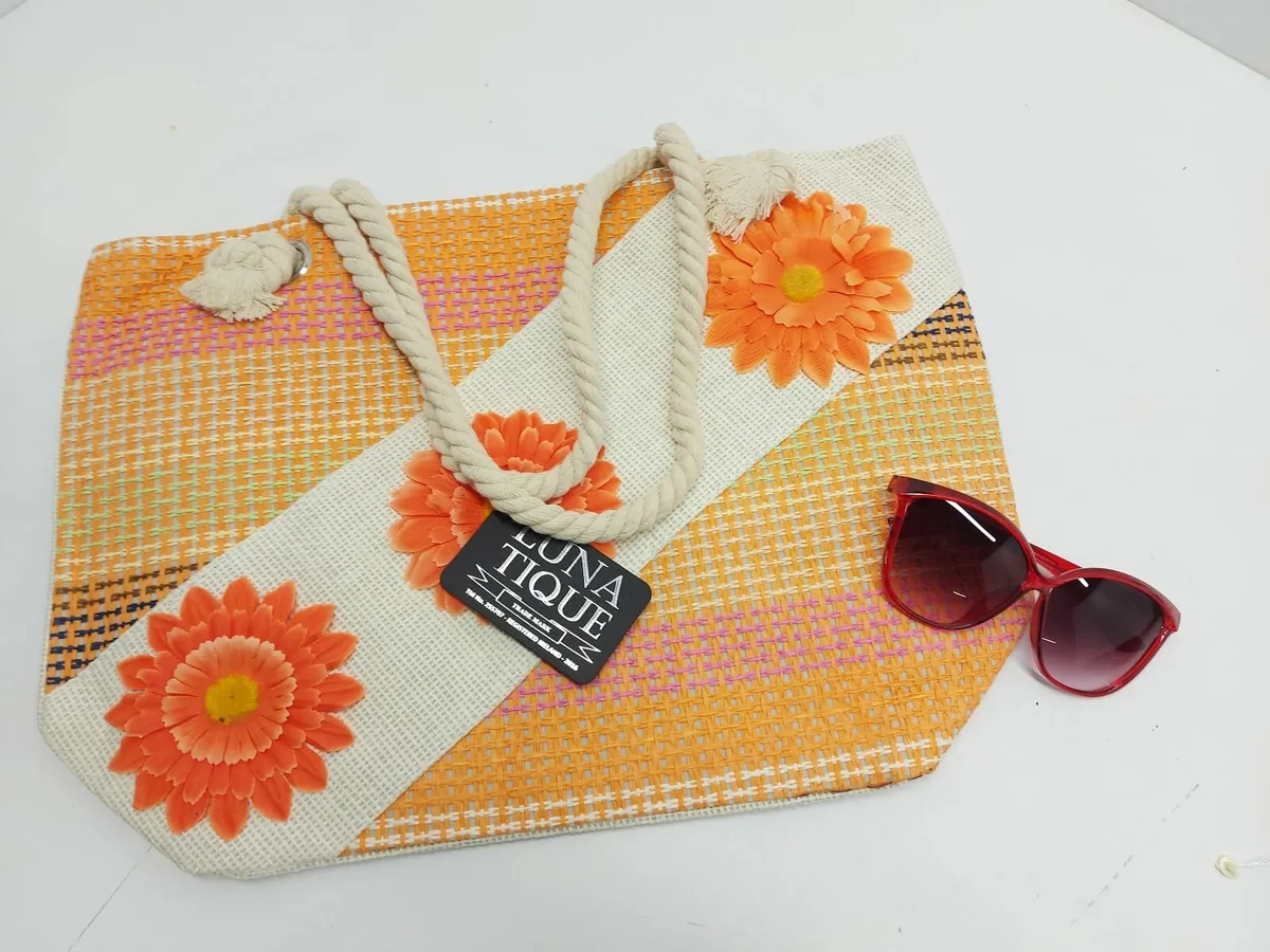 Online Auction Of Hats, Handbags & Sunglasses - Image 4