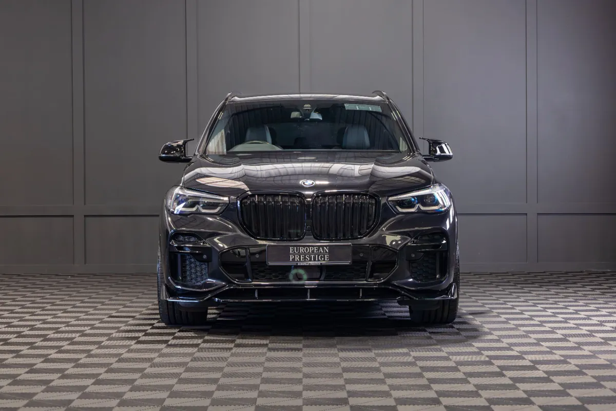 222 BMW X5 X-Drive 45e M-Sport - Image 2