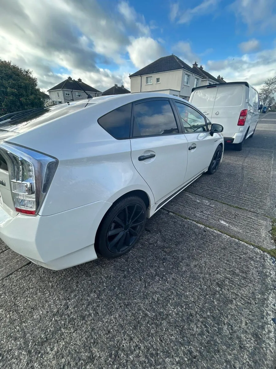 Toyota Prius - Image 2