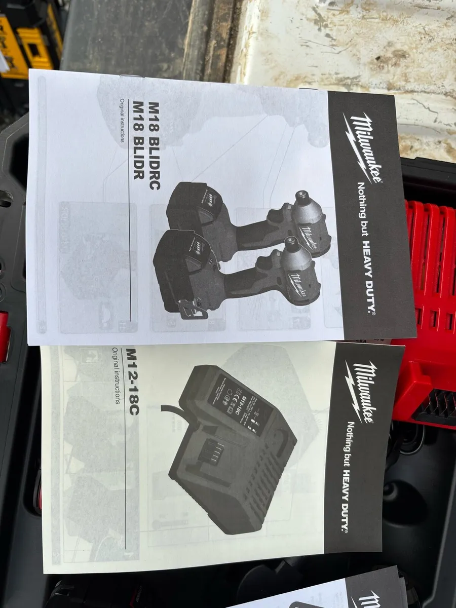 MILWAUKEE M18 BPP2Q-402C 18V 2 X 5.0 amp LI-ION - Image 3