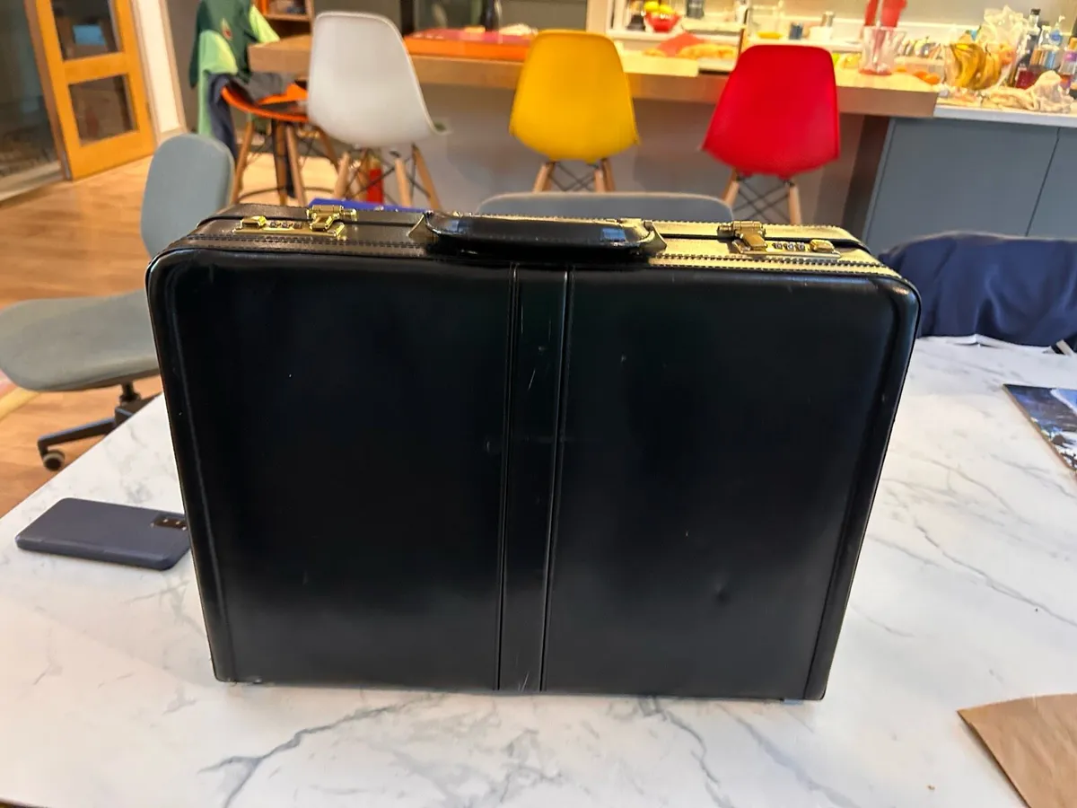 Black leather briefcase - Image 4