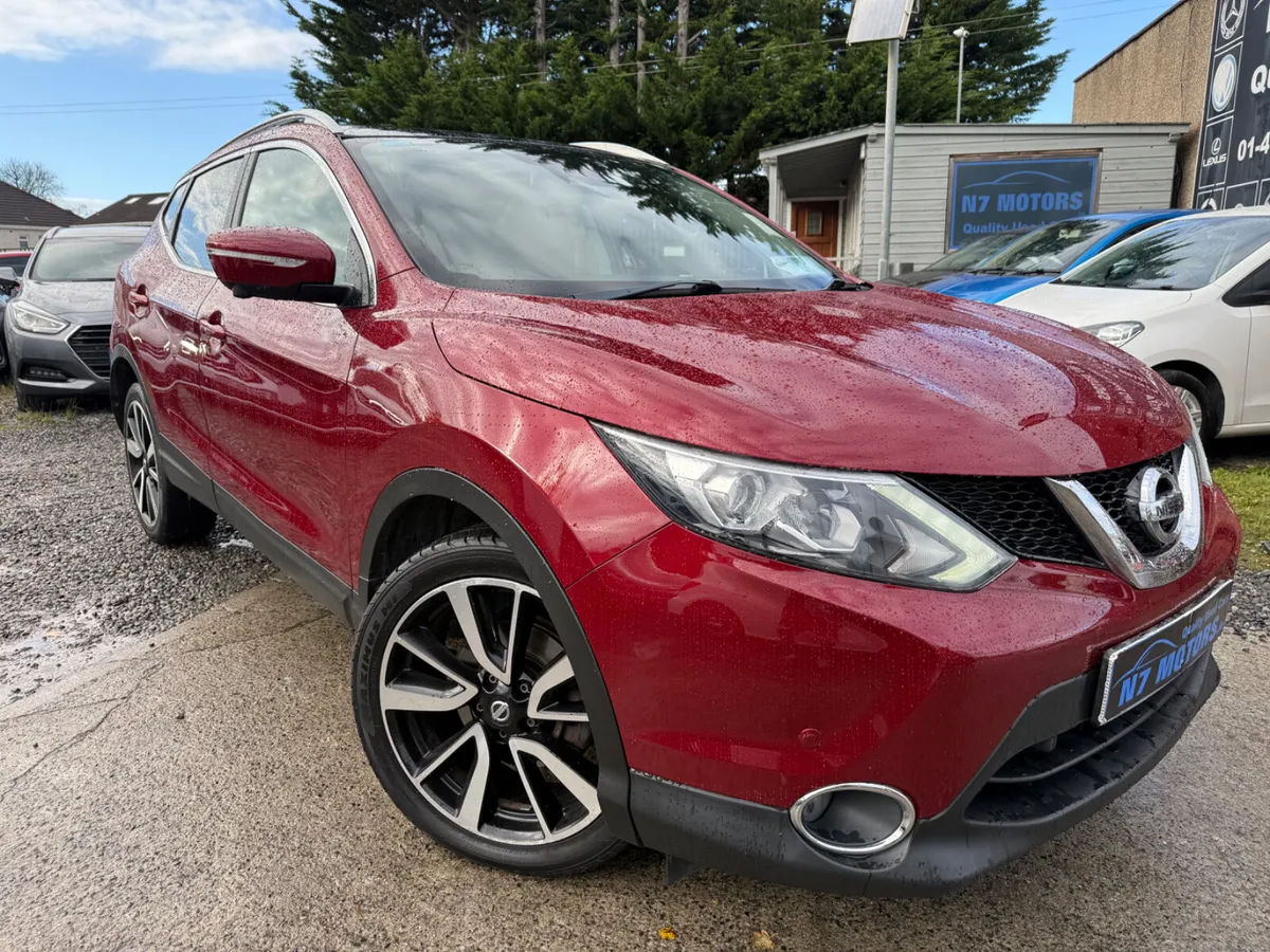 2014 Nissan Qashqai  Nissan Qashqai 1.5 SVE - Image 1