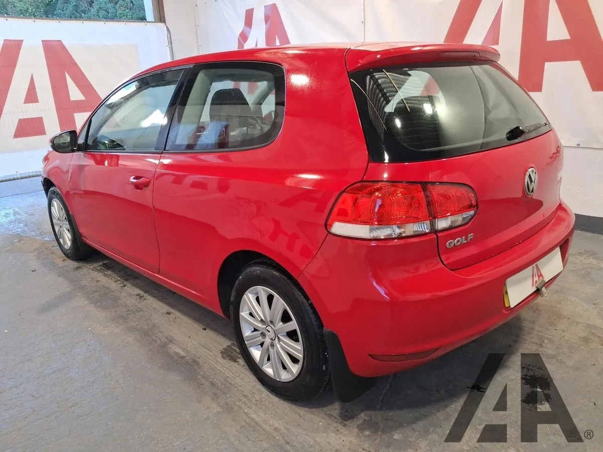 Volkswagen Golf s 1.2 tsi 5 speed petrol 3 door - Image 4