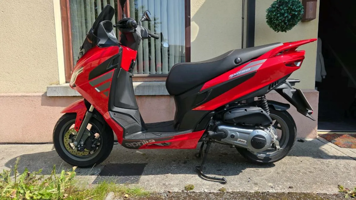 Aprilia SXR50 Sport - Image 1
