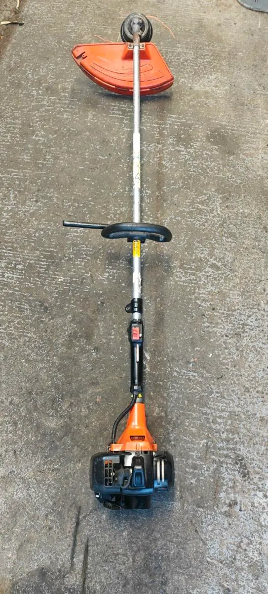 Tanaka grass trimmer - Image 1