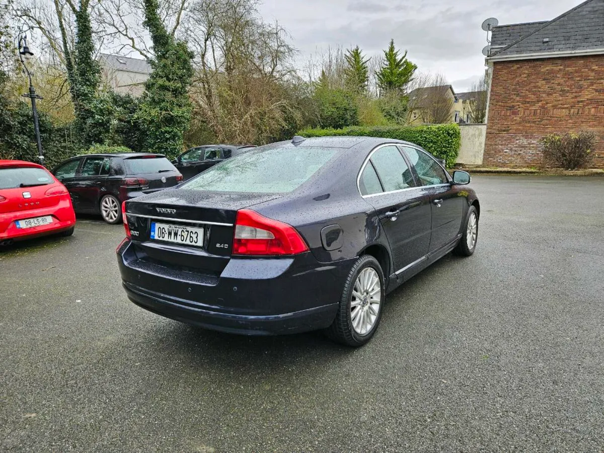 Volvo S80 2.4D - Image 2