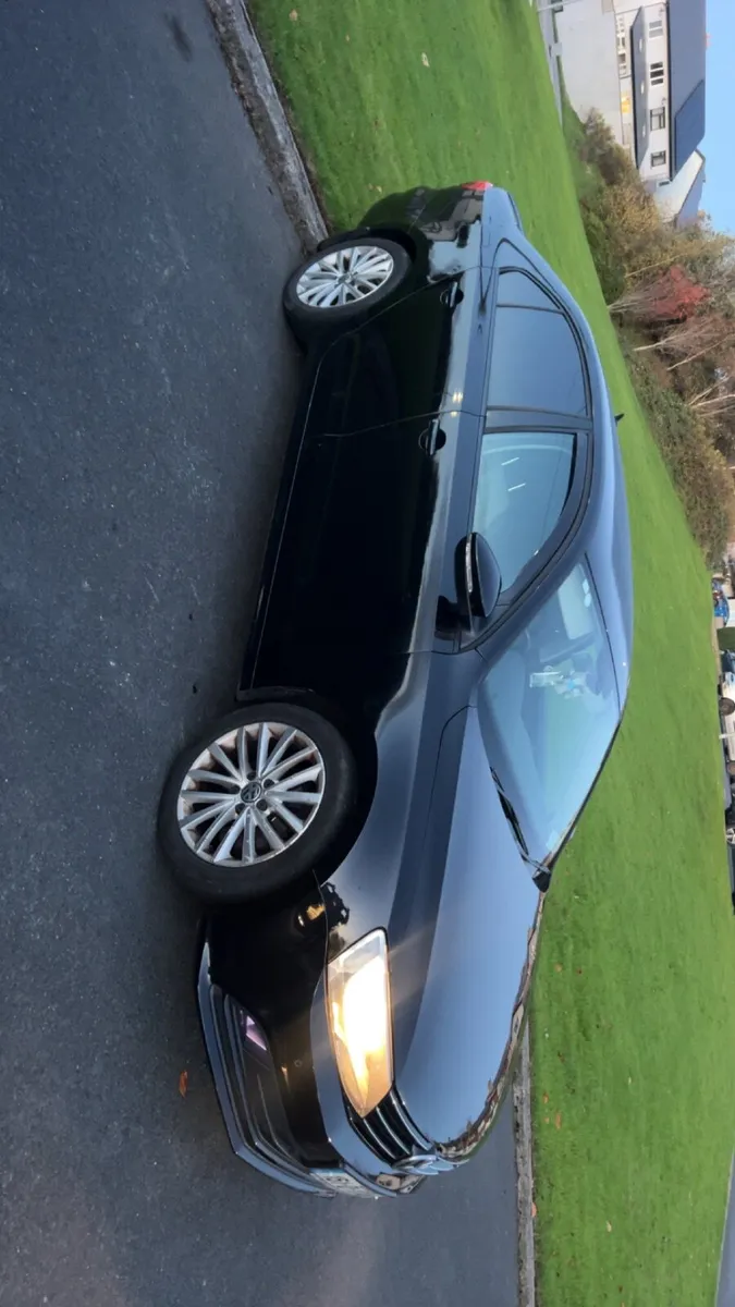 Volkswagen Jetta 2015 - Image 3