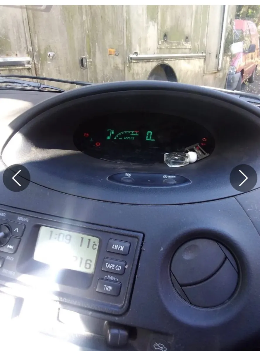 Toyota Yaris 1.0 - Image 3