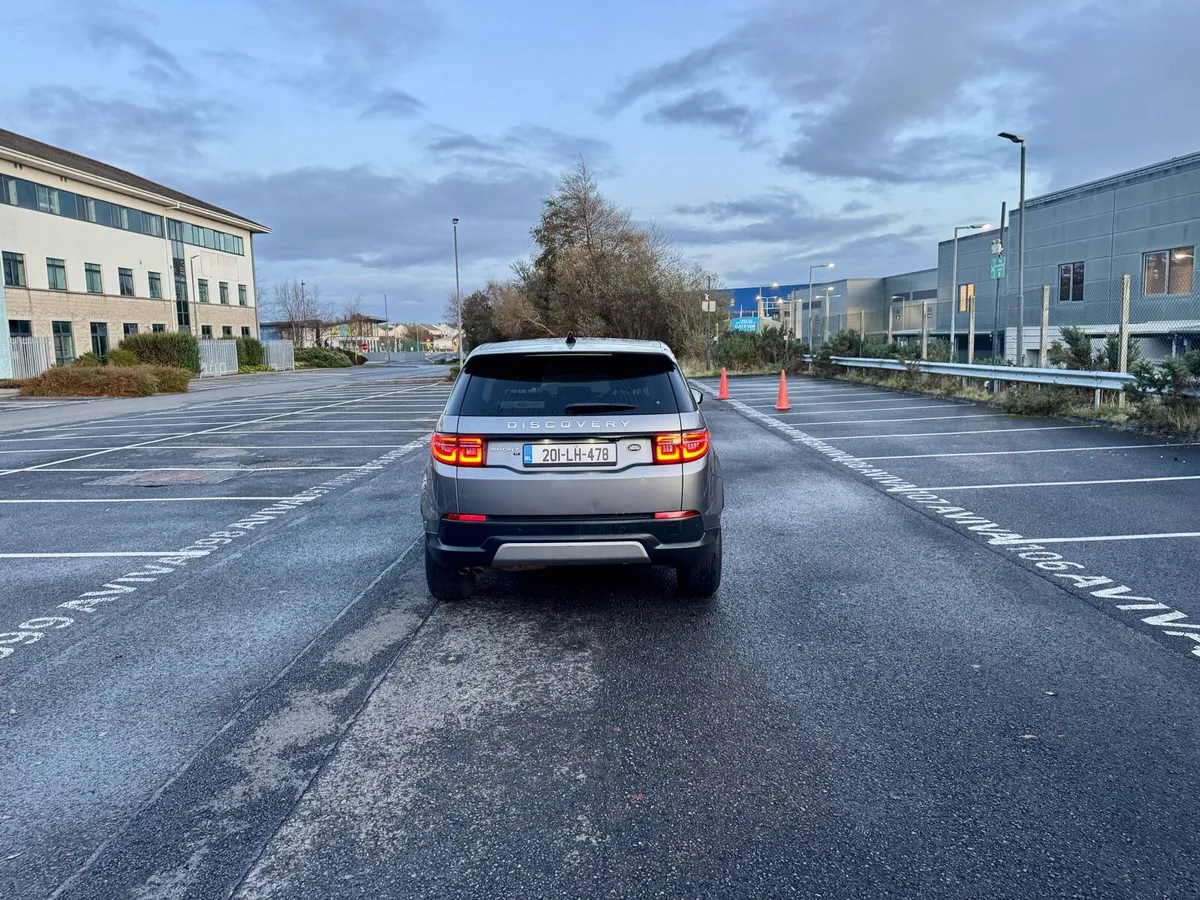 Landrover Discovery Sport 2.0D4 SE Automatic - Image 3
