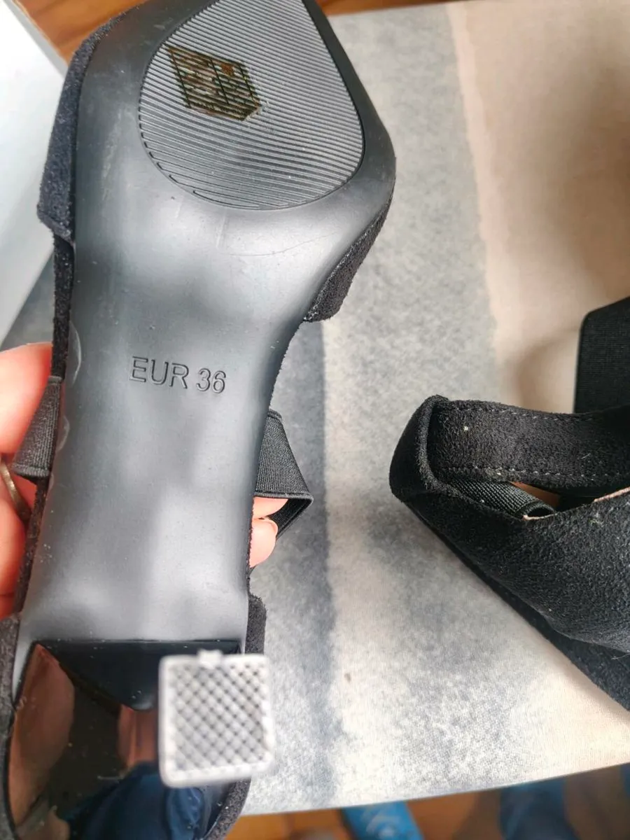 Black shoes - Image 3