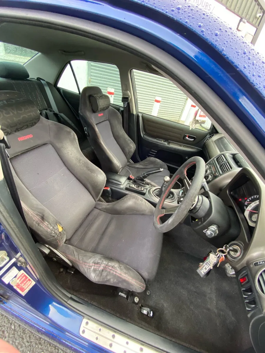 Toyota altezza - Image 4