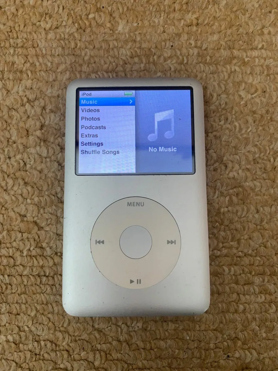 ipod Classic 160GB Silver - Image 1
