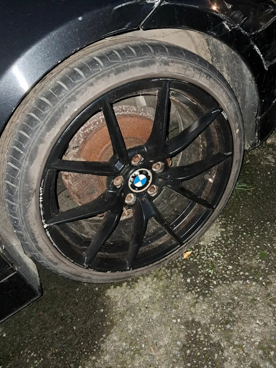 BMW 3-Series 2007 - Image 2