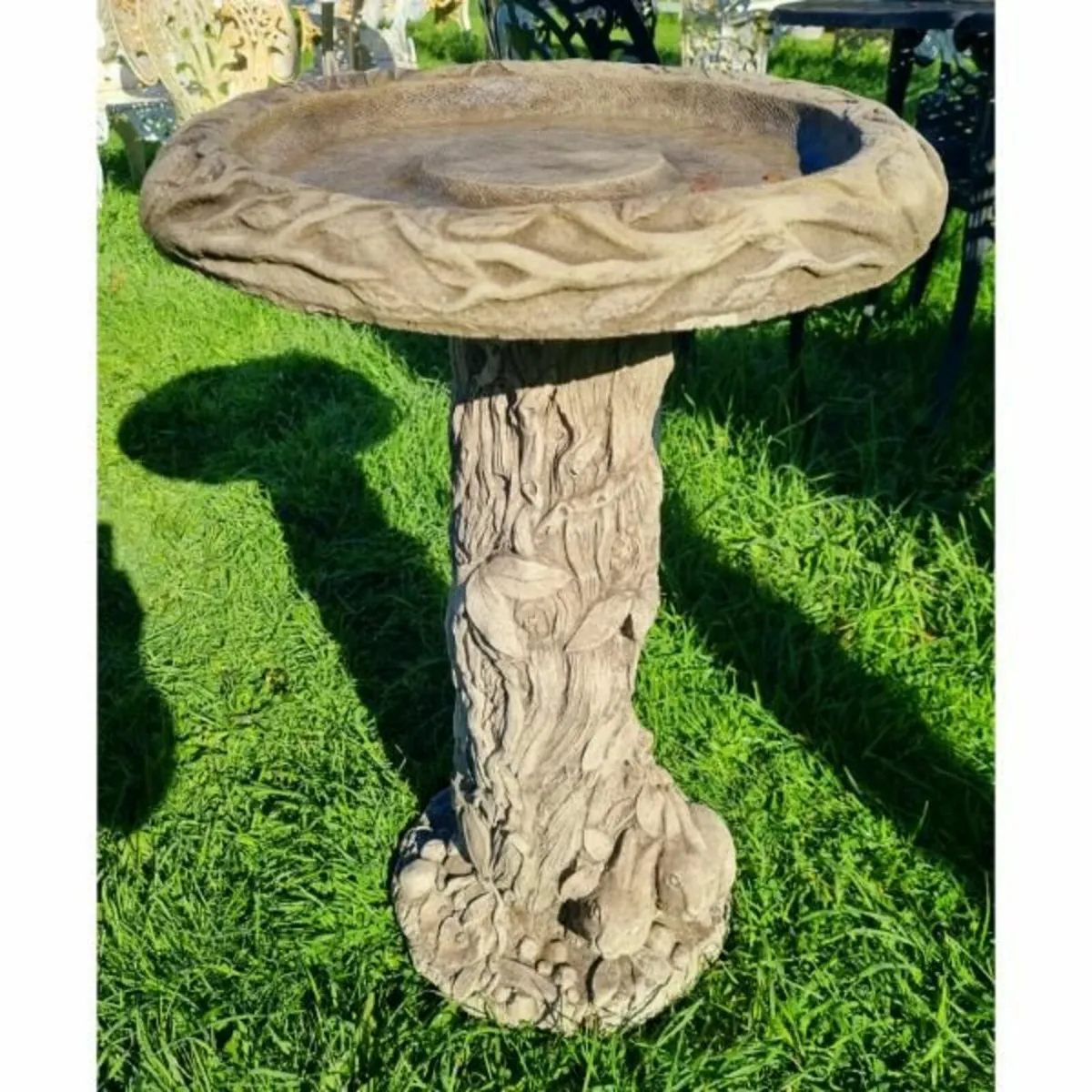 Bird Bath – Rabbit-GL-BB013 - Image 1