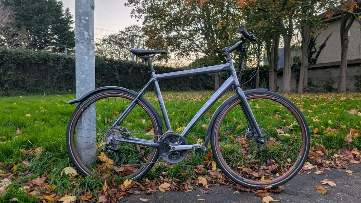 Trek Valencia Large Bike fully serviced - Image 1