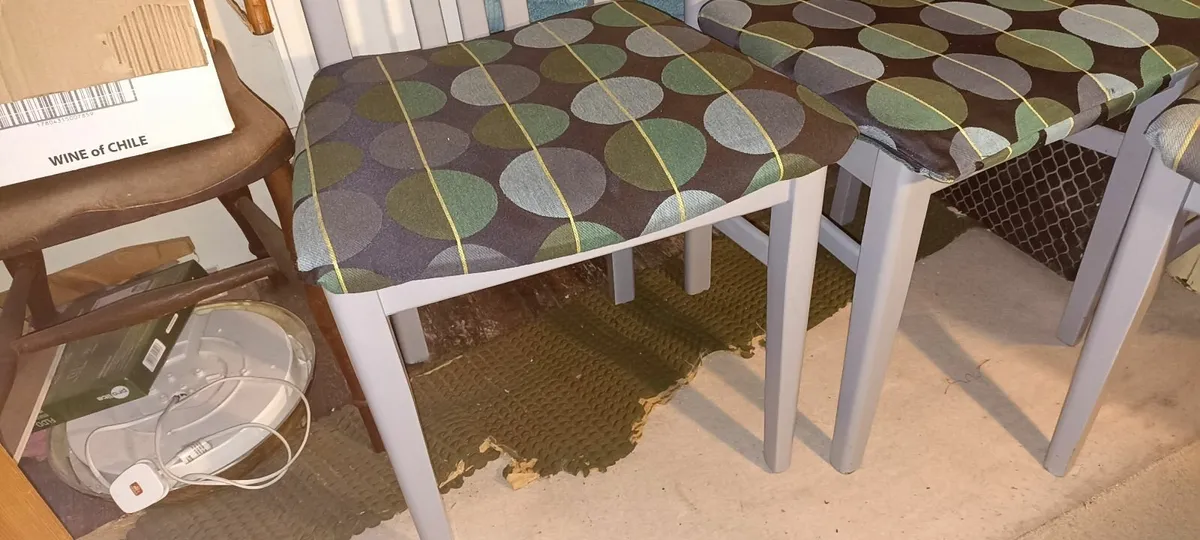 Set of 4 Dining Chairs - Image 1