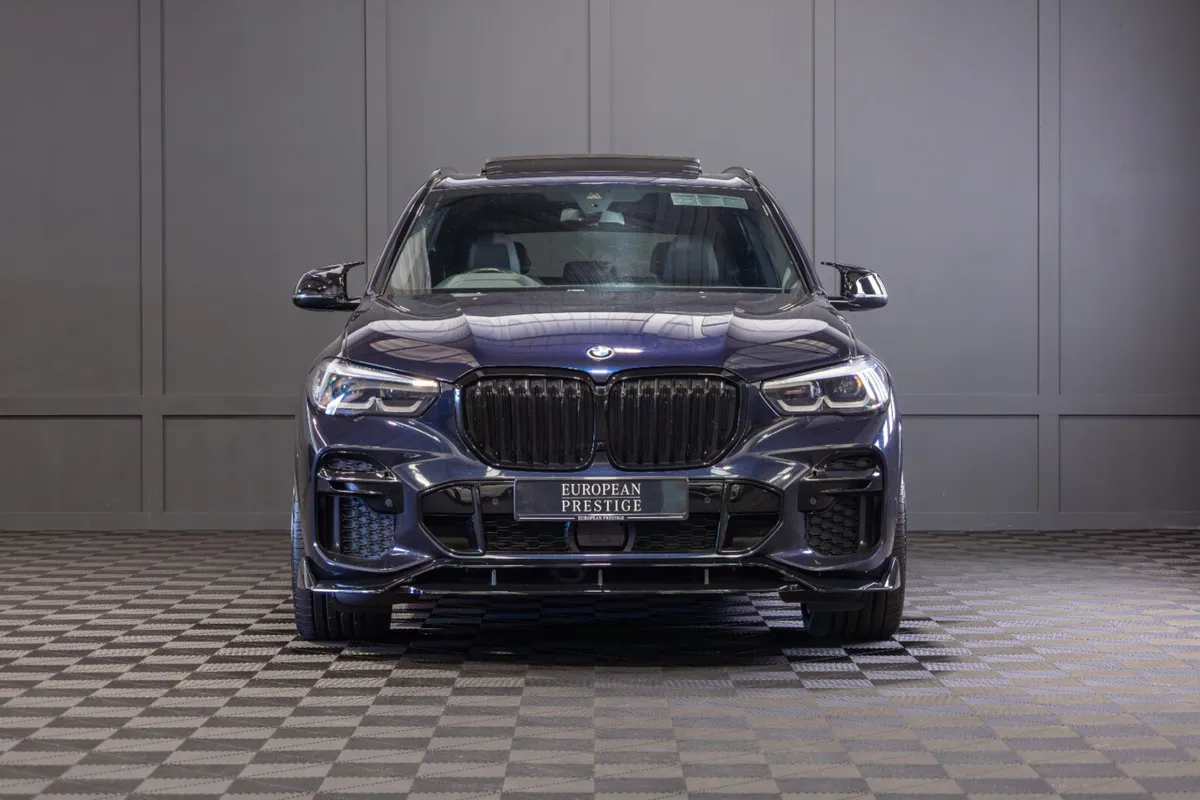 2022 BMW X5 X-Drive 45e M-Sport - Image 2