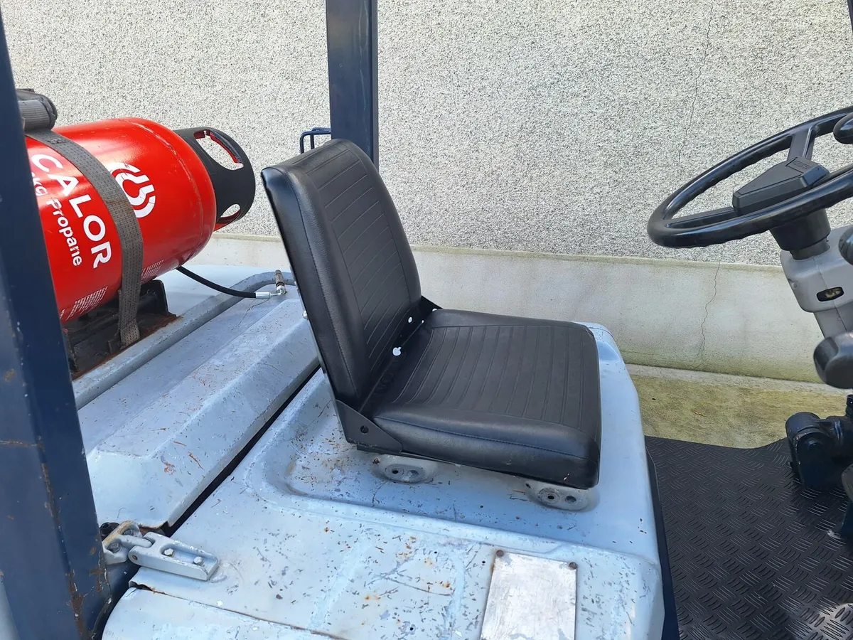 Komatsu Gas Forklift - Image 4