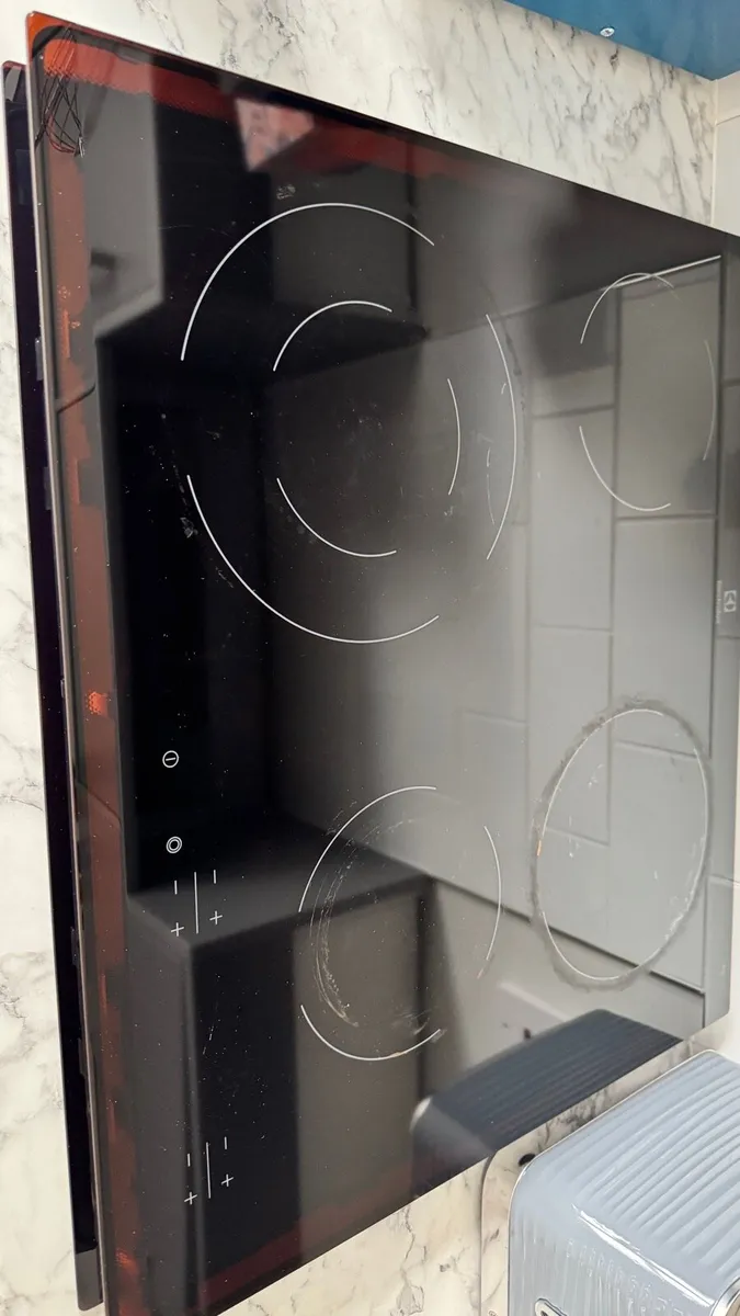 Electrolux 60cm Electric Ceramic Hob - Image 4