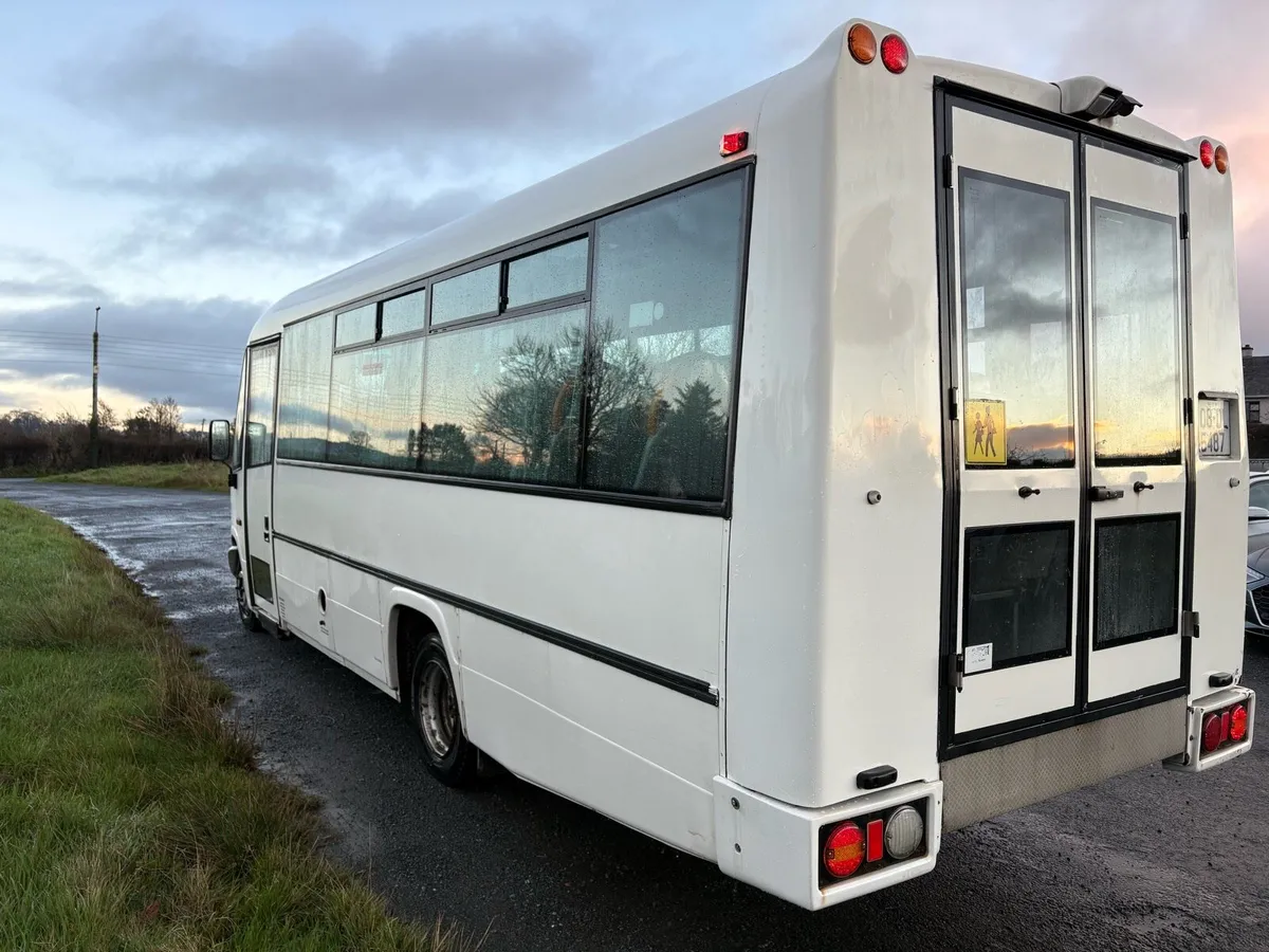 Mercedes Vario 33 Seater - Image 2