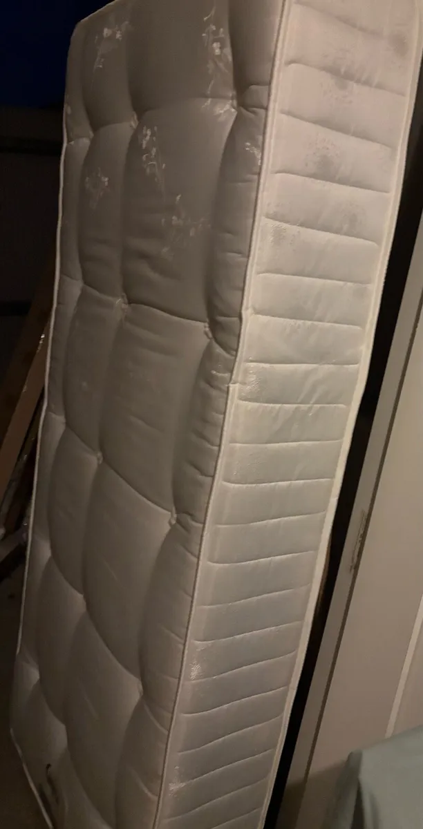 Single mattress