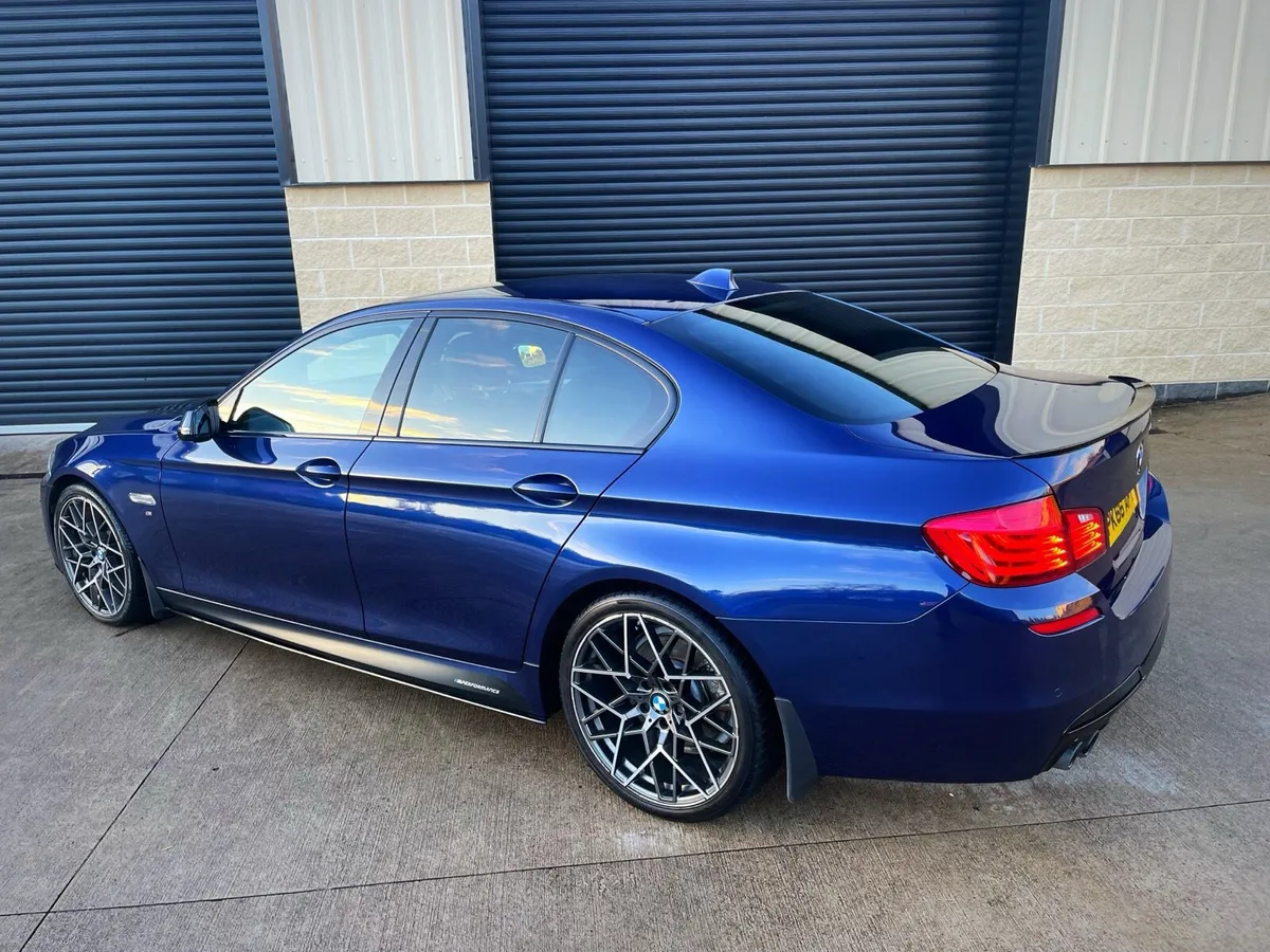 162 2016 BMW 520D M SPORT AUTO - Image 4