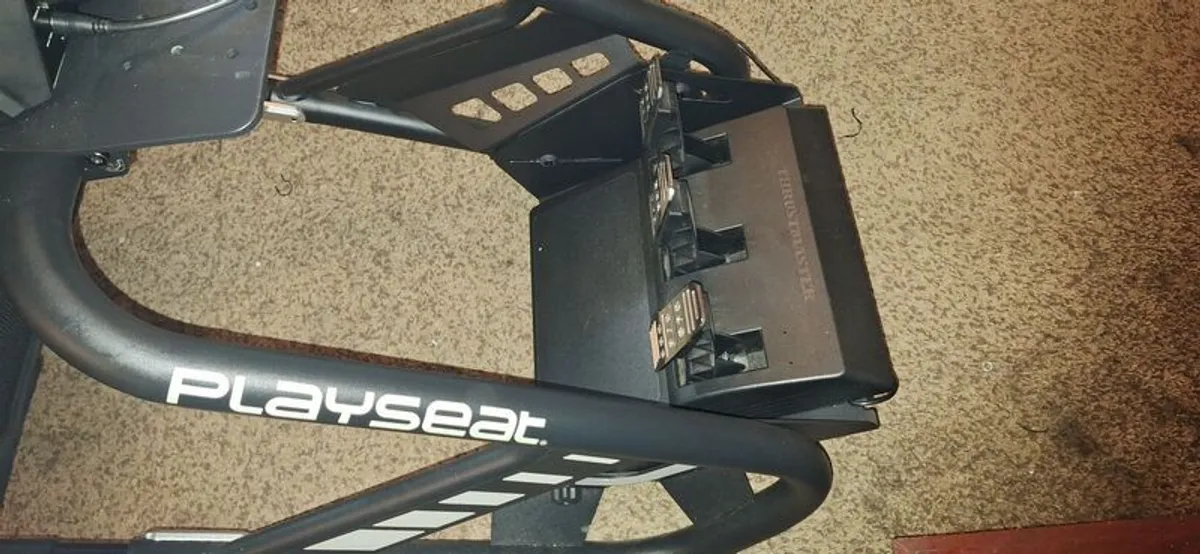Complete racing sim setup for pc or playstation with extras - Image 4