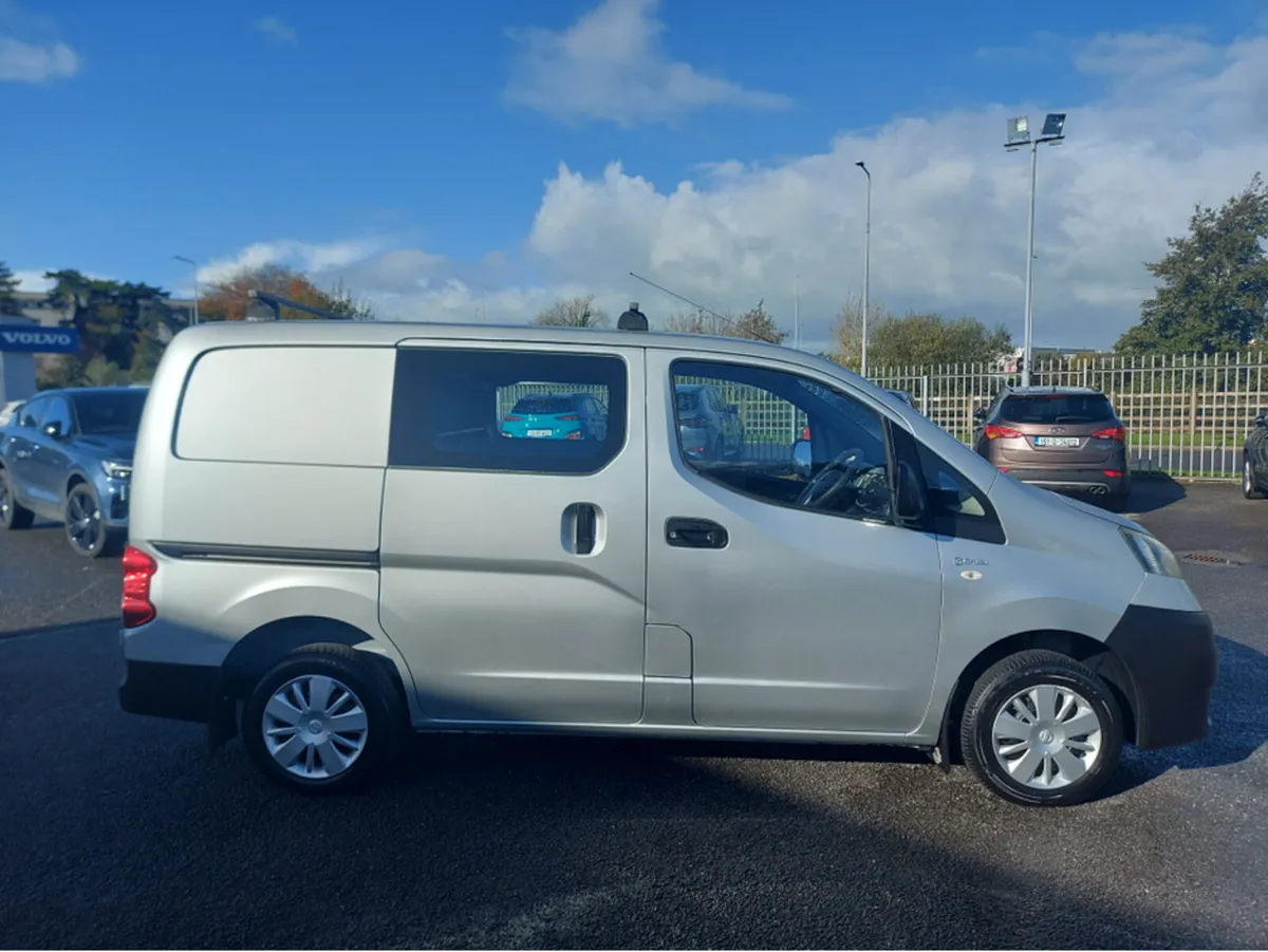 Nissan NV200 CREW CAB 2DR - Image 4